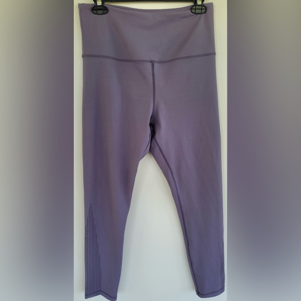 ZYIA Women’s Lavender Leggings